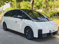 Li Auto MEGA Home Family Edition - ფოტო 3