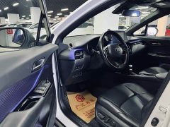 Toyota C-HR 2.0L Luxury - ფოტო 19