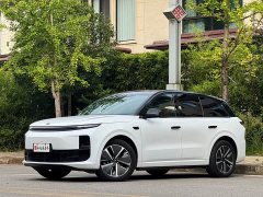 Li Auto L6 Pro - ფოტო 1