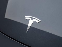 Tesla Model Y 2024 Rear-Wheel Drive - ფოტო 11