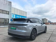 Li Auto i6 2025 Two-Wheel Drive Standard - ფოტო 9