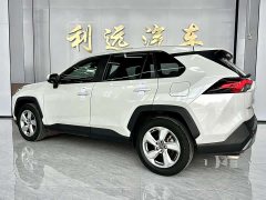 Toyota RAV4 2.0L CVT FWD Fashion Plus Edition - ფოტო 12