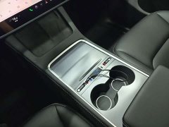 Tesla Model Y 2022 Facelift Rear-Wheel Drive - ფოტო 19