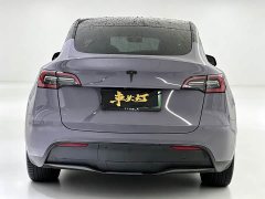 Tesla Model Y Long Range All-Wheel Drive - ფოტო 11