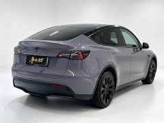Tesla Model Y Long Range All-Wheel Drive - ფოტო 12