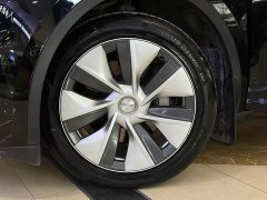Tesla Model Y Rear-Wheel Drive - ფოტო 5