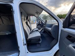 Wuling Yangguang 2024 300km Comfort Enclosed Window Version 75kW - ფოტო 12