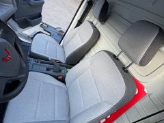 Wuling Yangguang 2024 300km Comfort Enclosed Window Version 75kW - ფოტო 16