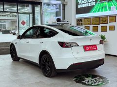 Tesla Model Y Long Range All-Wheel Drive - ფოტო 5