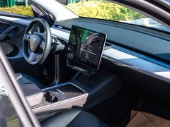 Tesla Model Y 2023 High Performance All-Wheel Drive - ფოტო 10