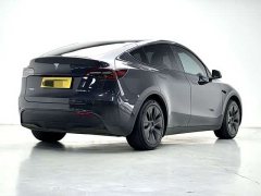 Tesla Model Y Rear-Wheel Drive - ფოტო 9