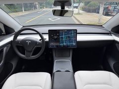 Tesla Model Y Standard Range RWD - ფოტო 10