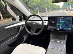 Tesla Model Y Standard Range RWD - ფოტო 11