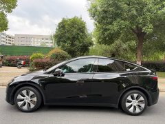 Tesla Model Y Standard Range RWD - ფოტო 5