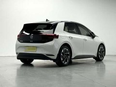 Volkswagen ID.3 Outstanding Edition - ფოტო 9