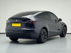 Tesla Model Y Rear-Wheel Drive - ფოტო 3