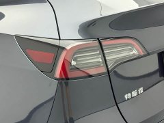 Tesla Model Y Rear-Wheel Drive - ფოტო 9