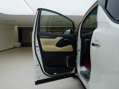 Toyota Alphard Hybrid 2.5L Premium Edition - ფოტო 17