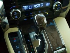 Toyota Alphard Hybrid 2.5L Premium Edition - ფოტო 8