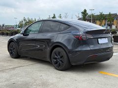 Tesla Model Y 2024 Rear-Wheel Drive - ფოტო 3