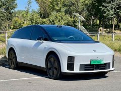 Li Auto i6 Two-Wheel Drive Standard - ფოტო 3