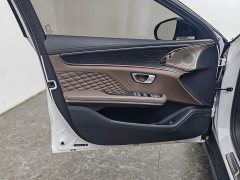 BYD 2022 Han DM-i 121KM Respect Edition - ფოტო 19