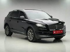 Lincoln Explorer 2.0T AWD Premium - ფოტო 3