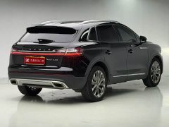 Lincoln Explorer 2.0T AWD Premium - ფოტო 6