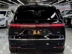 NIO ES8 Six-Seat Executive Signature Edition - ფოტო 6