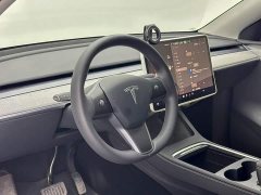 Tesla Model Y Rear-Wheel Drive - ფოტო 12