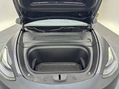 Tesla Model Y Rear-Wheel Drive - ფოტო 19