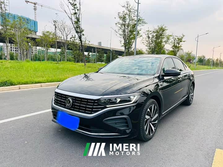 Volkswagen Passat 380TSI Luxury - ავტომობილი ჩინეთიდან