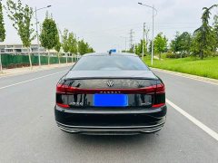 Volkswagen Passat 380TSI Luxury - ფოტო 8