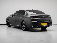 BMW i7 eDrive50L Leading M Sport Package - ფოტო 3