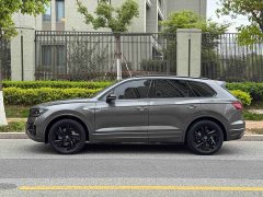 Volkswagen Touareg 3.0TSI Sharp Enjoyment Edition Jet Black Sport Package - ფოტო 11