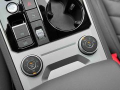Volkswagen Touareg 3.0TSI Sharp Enjoyment Edition Jet Black Sport Package - ფოტო 7