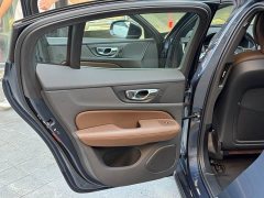 Volvo S60 B4 Smart Luxury Edition - ფოტო 14