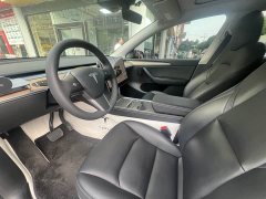Tesla Model Y Long Range All-Wheel Drive - ფოტო 4