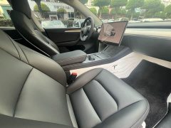 Tesla Model Y Long Range All-Wheel Drive - ფოტო 6