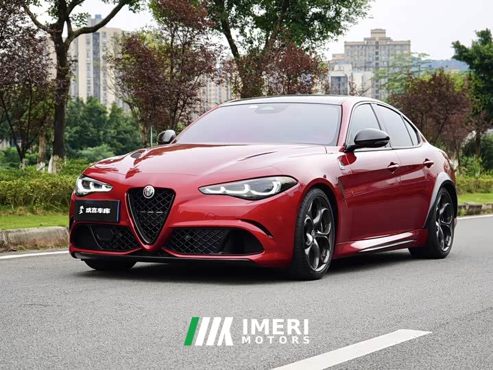 BMW Alfa Romeo Giulia 2024 2.9T V6 520HP Four-Leaf Clover Super Sport Black Edition Limited - ავტომობილი ჩინეთიდან