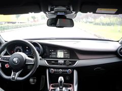 BMW Alfa Romeo Giulia 2024 2.9T V6 520HP Four-Leaf Clover Super Sport Black Edition Limited - ფოტო 13