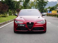 BMW Alfa Romeo Giulia 2024 2.9T V6 520HP Four-Leaf Clover Super Sport Black Edition Limited - ფოტო 2