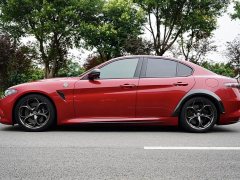 BMW Alfa Romeo Giulia 2024 2.9T V6 520HP Four-Leaf Clover Super Sport Black Edition Limited - ფოტო 3