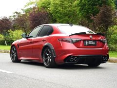 BMW Alfa Romeo Giulia 2024 2.9T V6 520HP Four-Leaf Clover Super Sport Black Edition Limited - ფოტო 4