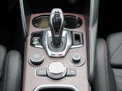 BMW Alfa Romeo Giulia 2024 2.9T V6 520HP Four-Leaf Clover Super Sport Black Edition Limited - ფოტო 8
