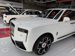 Rolls-Royce Cullinan Black Badge - ფოტო 4