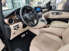 Mercedes-Benz V-Class V 260 L Long Wheelbase Luxury Edition - ფოტო 9