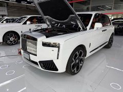 Rolls-Royce Cullinan 6.7T Black Badge - ფოტო 14
