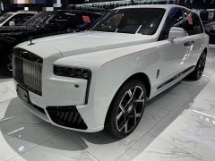 Rolls-Royce Cullinan Black Badge - ფოტო 1
