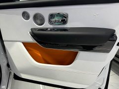 Rolls-Royce Cullinan Black Badge - ფოტო 14